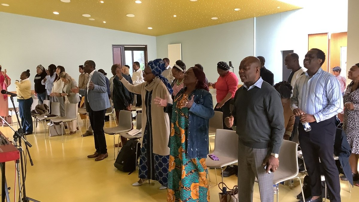 Faith Clinic worship